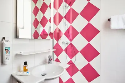 Salle de bains dans l'établissement ibis Styles Paris Alesia Montparnasse