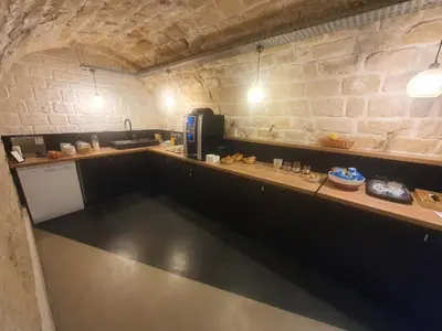 Cuisine ou kitchenette dans l'établissement Hipotel Paris Père-Lachaise République