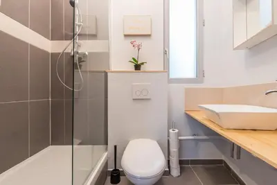 Salle de bains dans l'établissement WS Hôtel de Ville - Musée Pompidou