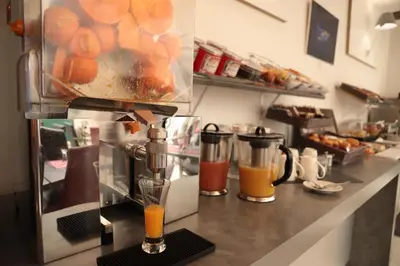 Cuisine ou kitchenette dans l'établissement Hôtel Brésil Opéra SPA