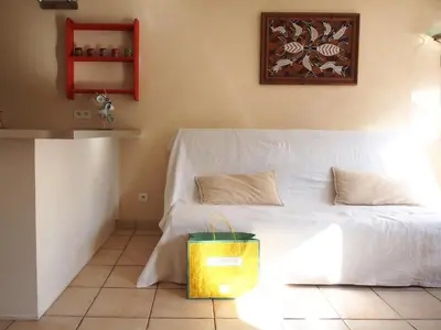 Coin salon dans l'établissement Appartement lumineux avec balcon au coeur de Paris