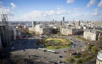 Vue générale sur Paris ou vue de la ville depuis l'hôtel