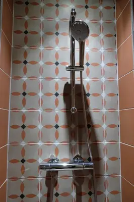 Salle de bains dans l'établissement Hôtel Marignan