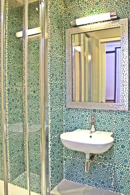 Salle de bains dans l'établissement Hôtel Marignan