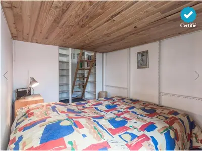 Un ou plusieurs lits dans un hébergement de l'établissement Friendly Budget-Studio 35m2 Paris Montmartre
