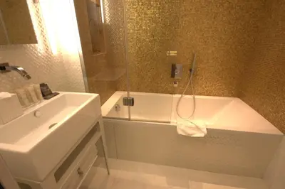 Salle de bains dans l'établissement Le Malown