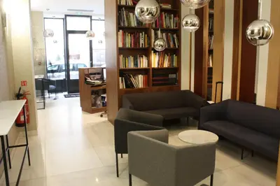 Coin salon dans l'établissement Le Malown