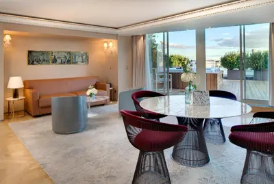 Coin salon dans l'établissement Hotel Bowmann