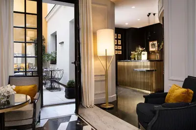 Coin salon dans l'établissement Le Damantin Hôtel & Spa