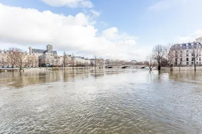 Vue sur la rivière ou le fleuve situé(e) à proximité de l'appartement