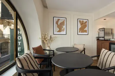 Coin salon dans l'établissement Hotel Elysée Secret