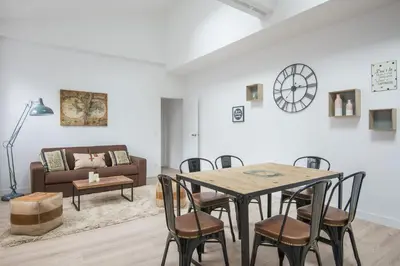 Coin salon dans l'établissement L'Industriel, loft de 2 chambres, Villa Saint Charles