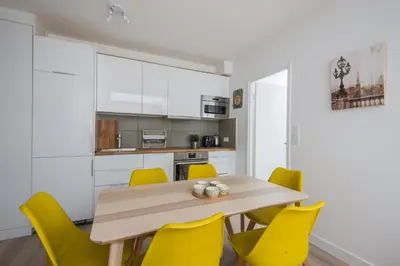 Cuisine ou kitchenette dans l'établissement Vintage, F3 avec terrasse, Villa Saint Charles