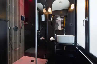 Salle de bains dans l'établissement Platine Hotel