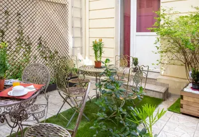 Jardin de l'établissement Hôtel Montsouris Orléans