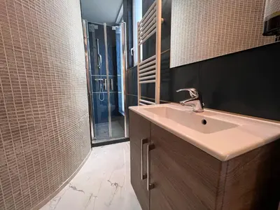 Salle de bains dans l'établissement Hôtel Tilde