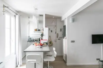 Cuisine ou kitchenette dans l'établissement Appartement Pontiac - Welkeys
