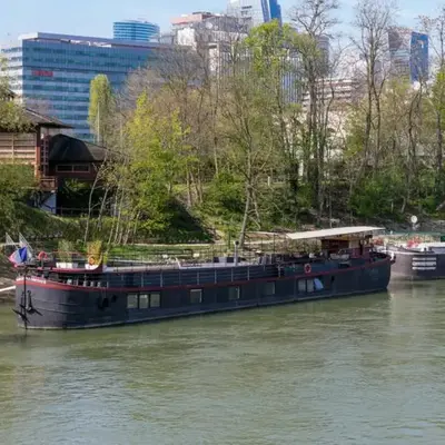 Grande péniche 4 ch - 10 pers -Paris - Ile de Puteaux- terrasses