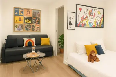 Coin salon dans l'établissement LE MARAIS-SAINT MARTIN working & living