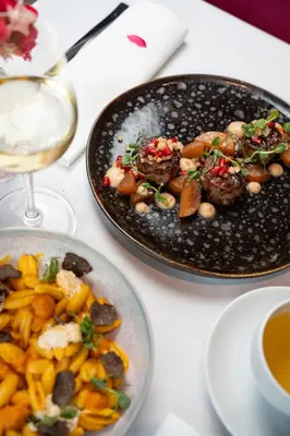 Nourriture dans l'hôtel ou à proximité