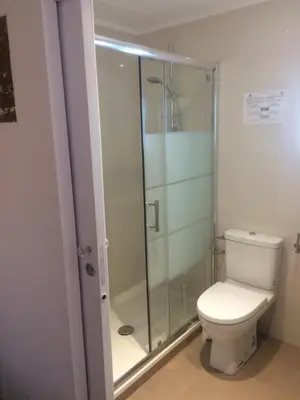 Salle de bains dans l'établissement Hôtel de Paris La Défense