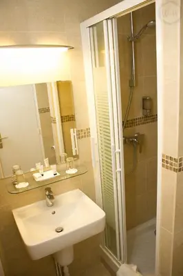 Salle de bains dans l'établissement Hotel Agenor
