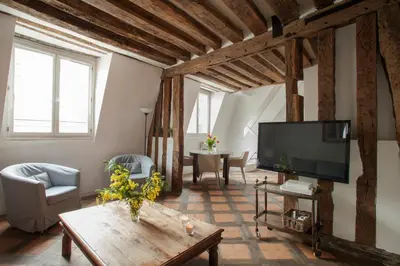 Télévision ou salle de divertissement dans l'établissement Gregoire Apartment