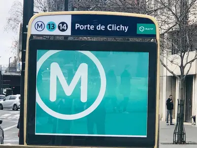 Certificat, récompense, panneau ou autre document affiché dans l'établissement Week-end Porte de Clichy