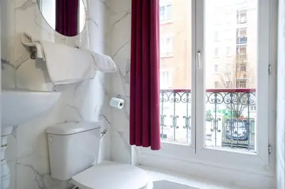 Salle de bains dans l'établissement Hotel de Nantes