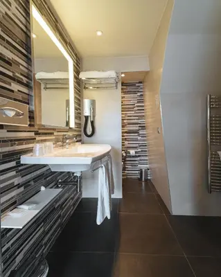 Salle de bains dans l'établissement Hotel de L'Universite