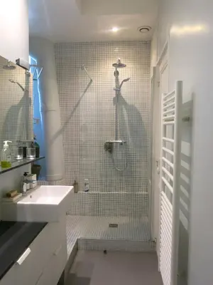 Salle de bains dans l'établissement Luxe Marais Bretagne CityCosy