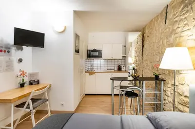 Cuisine ou kitchenette dans l'établissement Paris entre Opéra et Montmartre