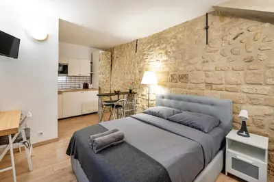 Cuisine ou kitchenette dans l'établissement Paris entre Opéra et Montmartre