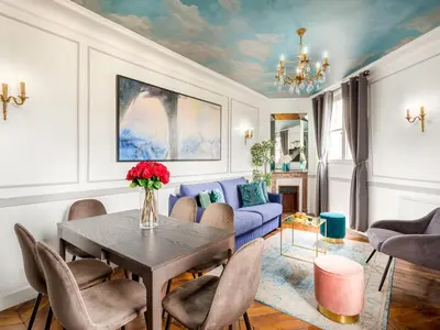 Coin salon dans l'établissement Merveil Luxury Suite Royale II - Saint Honore view