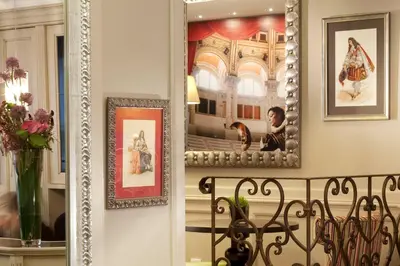 Coin salon dans l'établissement Hôtel des Comédies