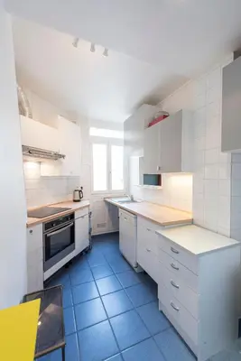 Cuisine ou kitchenette dans l'établissement Veeve - Musical retreat in the 15th