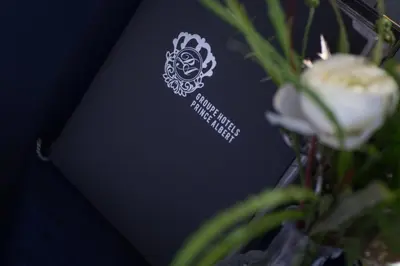 Certificat, récompense, panneau ou autre document affiché dans l'établissement Prince Albert Montmartre