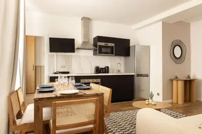 Cuisine ou kitchenette dans l'établissement Modern apartment 2BR-6P - Jardin de Luxembourg