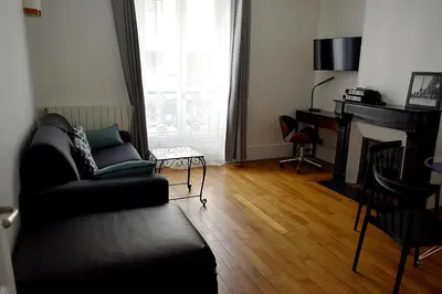 Télévision ou salle de divertissement dans l'établissement CdH Lantiez