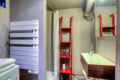 Salle de bains dans l'établissement Appartement Place des Victoires