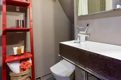 Salle de bains dans l'établissement Appartement Place des Victoires