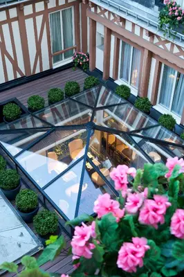 Jardin de l'établissement Hôtel San Régis