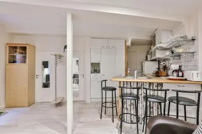 Cuisine ou kitchenette dans l'établissement Charming 2 Bedroom Apartment in the Heart of Paris