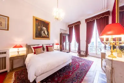 Un ou plusieurs lits dans un hébergement de l'établissement Maison de Lignières - Guest House - Paris quartier Champs-Elysées