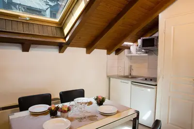 Cuisine ou kitchenette dans l'établissement Lion d'Or Paris Suites