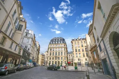 Vue générale sur Paris ou vue de la ville depuis l'appartement