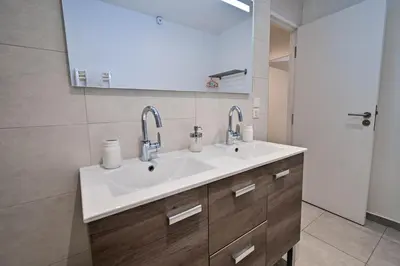 Salle de bains dans l'établissement Les cles du 27 Paris