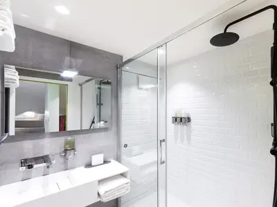 Salle de bains dans l'établissement Exclusive Loft in Le Marais with AC