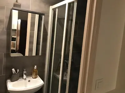 Salle de bains dans l'établissement Notre Dame de Lorette 75009 Paris