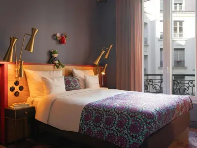 Un ou plusieurs lits dans un hébergement de l'établissement 25hours Hotel Terminus Nord